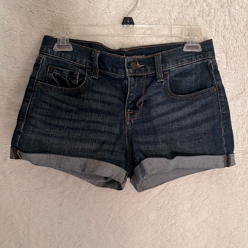 Can never have to many shorts especially with this crazy warm weather. Bundle up